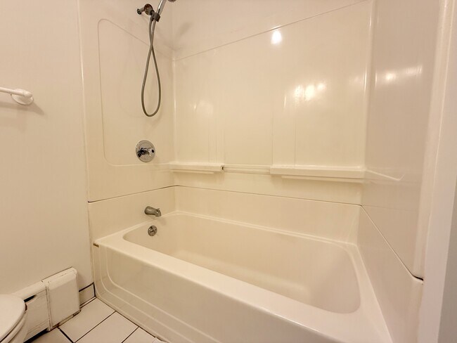 Building Photo - 2635 S Bouvier St