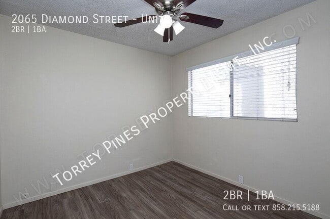 Building Photo - 2065 Diamond St