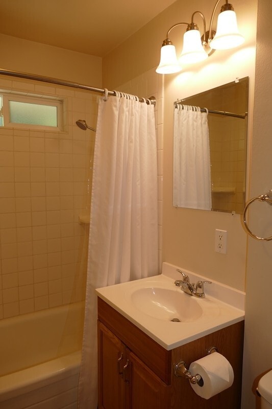 Building Photo - SE Garrett Dr - Milwaukie 3 bedroom with hardwood floors