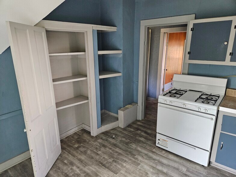 Kitchen with Built-ins - 295 5th St