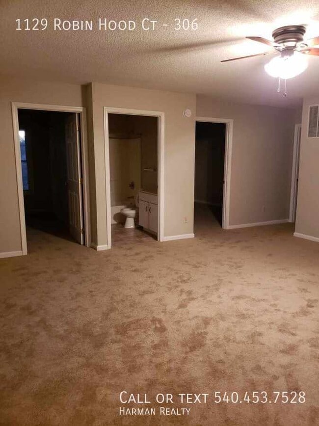 Building Photo - 1129 Robin Hood Ct