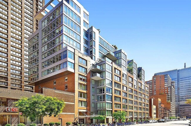 Building Photo - 303 E 33rd St