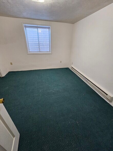 Building Photo - 310 6th St