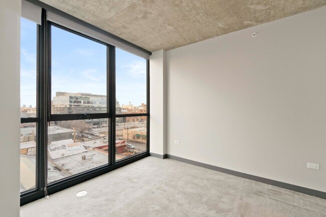Building Photo - 165 N Ada St