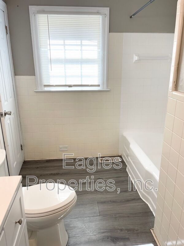 Building Photo - 1512 Rose St