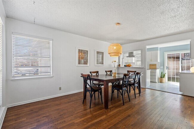 Building Photo - 2105 Columbia Cove