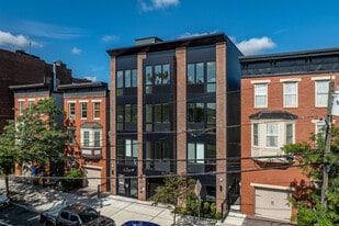 Building Photo - The LIELLE