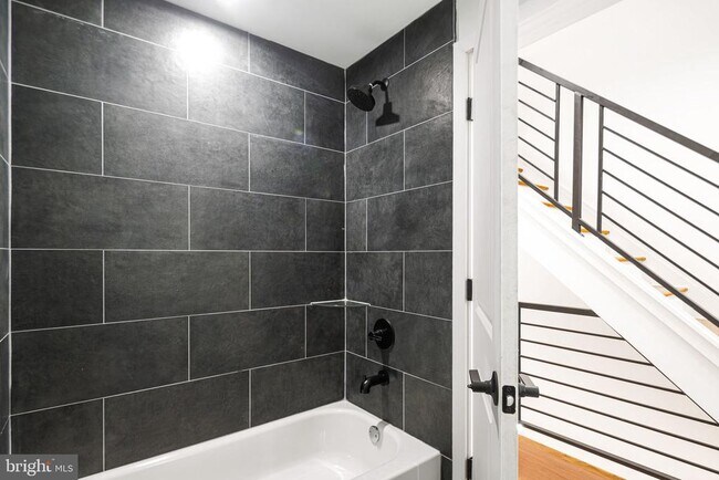 Building Photo - 2650 Earp St