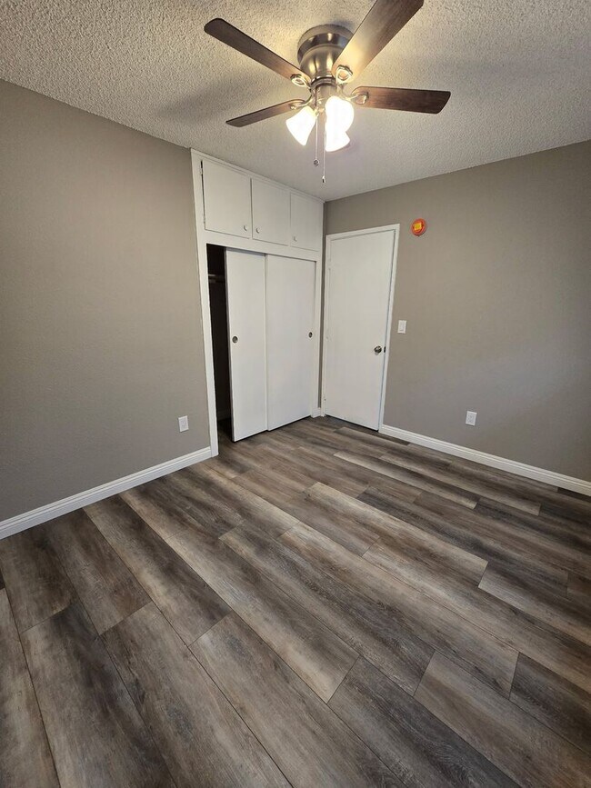 Building Photo - 16109 Spruce St