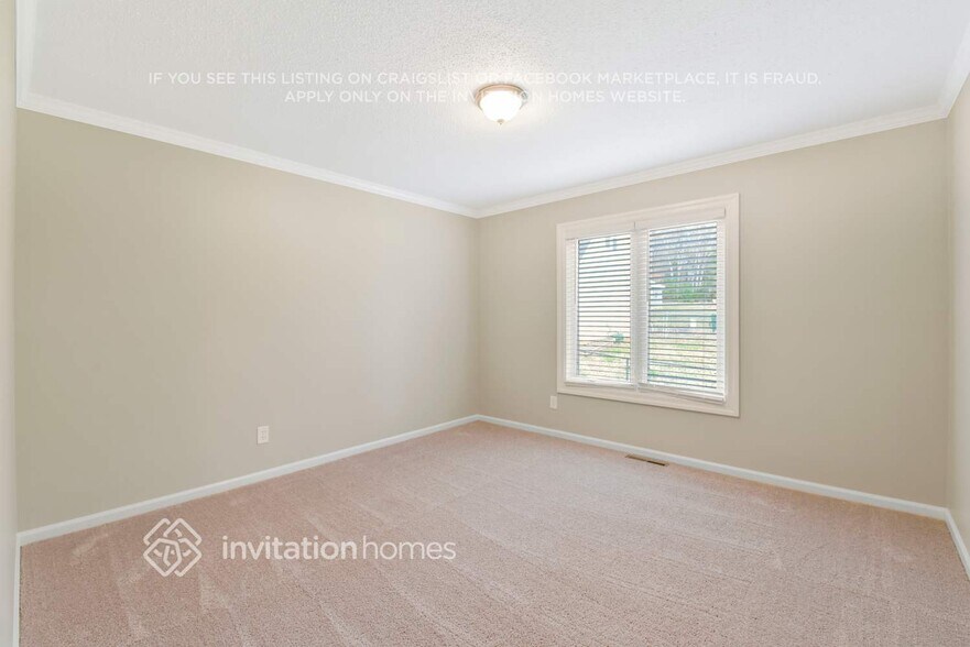 Building Photo - 9340 Pinenoll Ln
