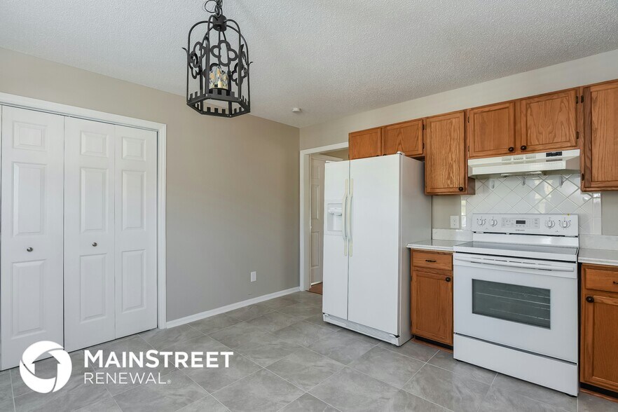 Building Photo - 33 Wallace St