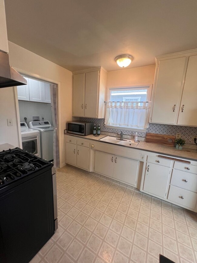 Building Photo - Charming 3-Bedroom Home in Whittier, CA!