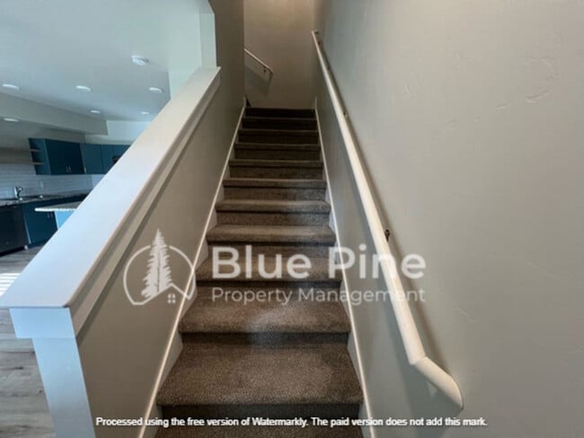 Building Photo - 359 N 3rd West St