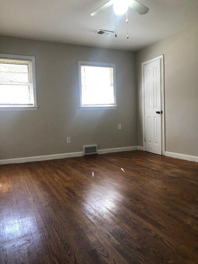 Building Photo - Charming 4 BD 2 BA Home in Prime Decatur Location