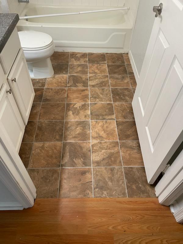 Building Photo - 13700 Richmond Park Dr N