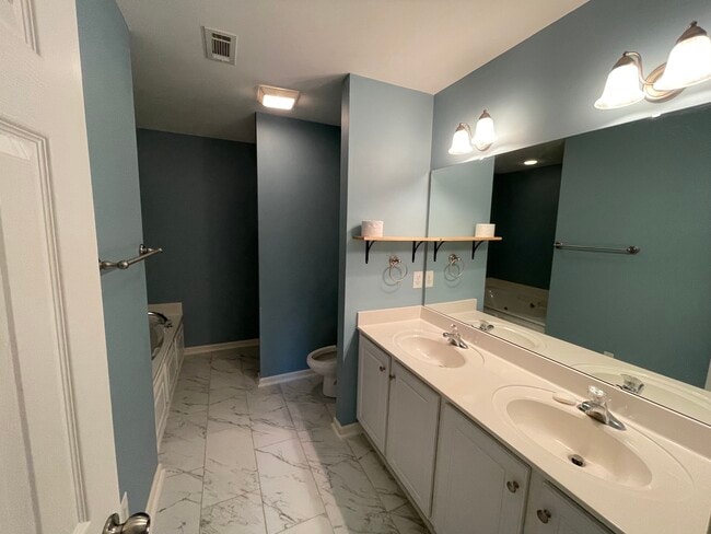 Building Photo - 144 Grand Oak Cir