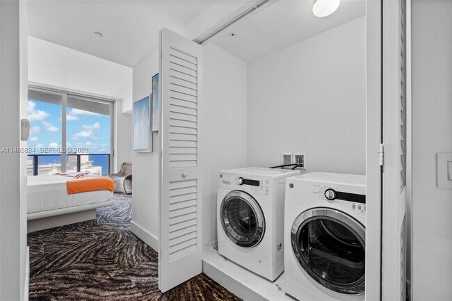 Building Photo - 4111 S Ocean Dr