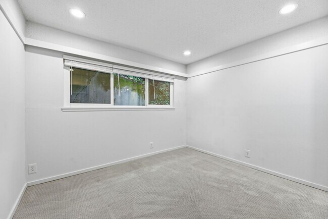 Building Photo - Elegantly Updated Apartment for Rent in Orinda