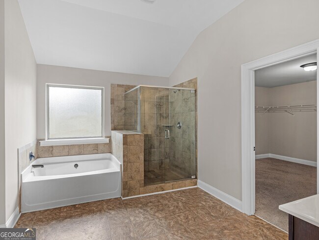 Building Photo - 185 Regency Pl