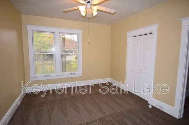 Building Photo - 1647 800 E