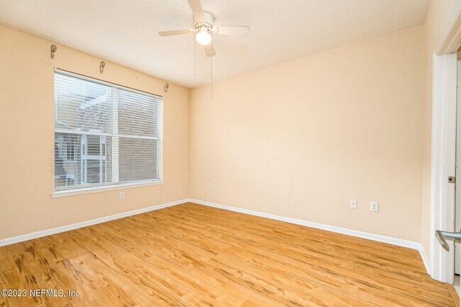 Building Photo - 8539 Gate Pkwy W