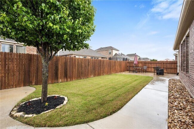 Building Photo - 2109 Edson Ct