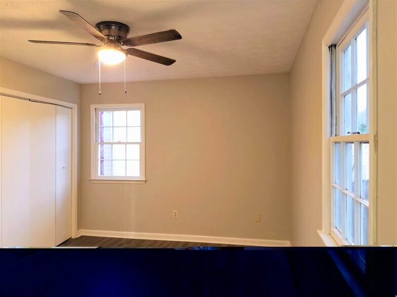 Building Photo - 2885 Waverly Cove