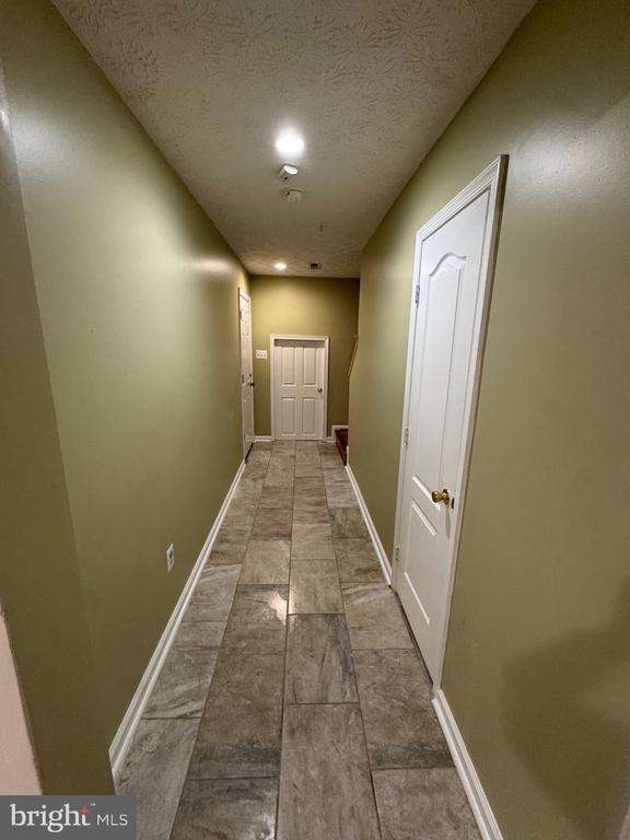 Building Photo - 9805 Doubletree Terrace