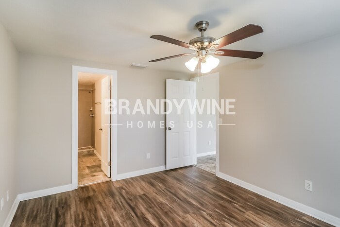Building Photo - 16051 Grass Lake Dr