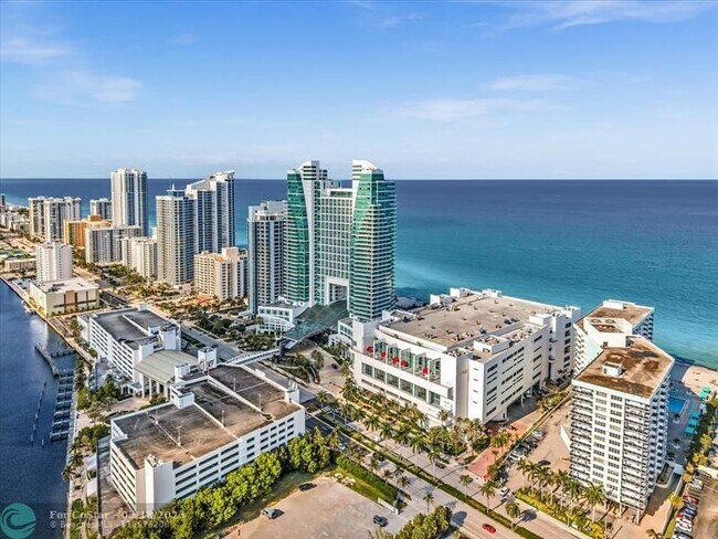 Building Photo - 3725 S Ocean Dr