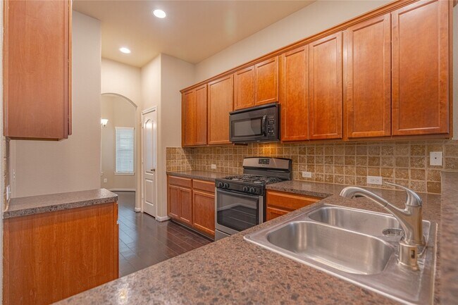 Building Photo - 28514 Lockeridge Springs Dr