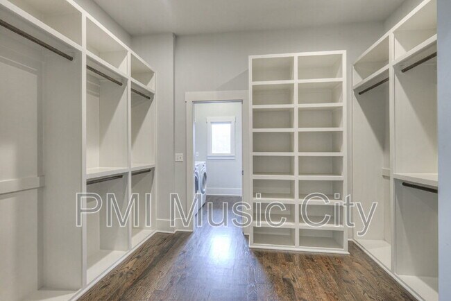 Building Photo - 1537B Battlefield Dr