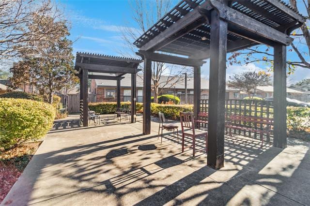 Building Photo - 2111 E Belt Line Rd