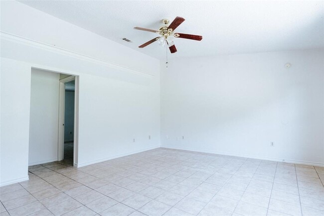 Building Photo - 23393 Nameless Rd