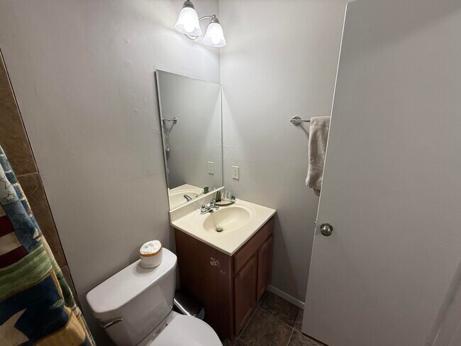 Building Photo - 205 Wheaton Ct