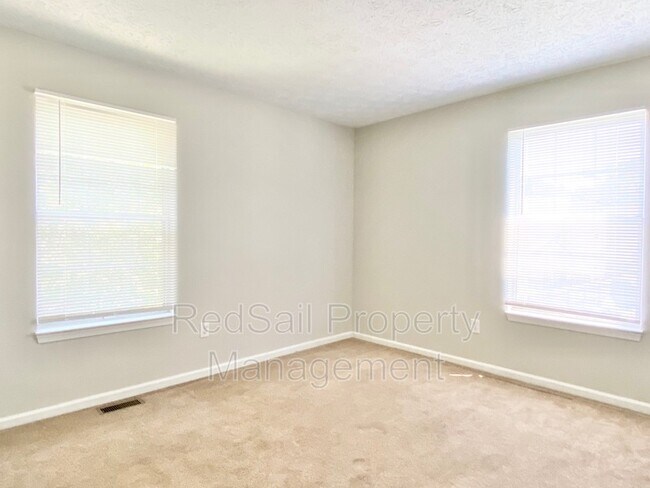 Building Photo - 308 Jacks Pl