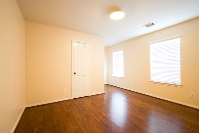 Building Photo - 15602 Waumsley Way