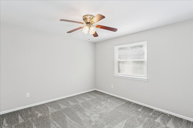 Building Photo - 3 bedroom 2 bath Ranch Home in South Wichita!