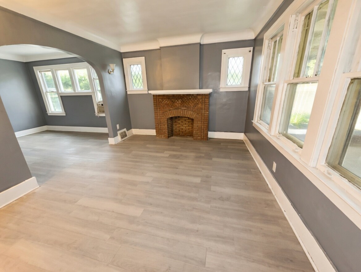 Building Photo - 4666 Lillibridge St