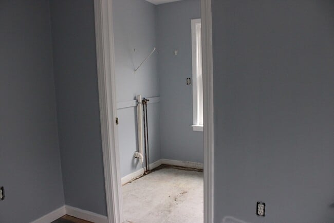 Building Photo - 417 Court St