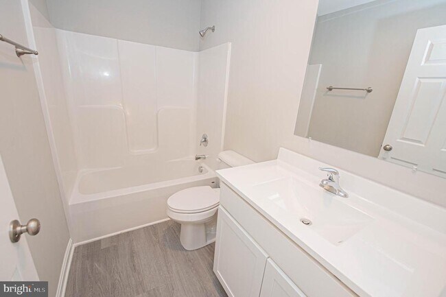 Building Photo - 242 Morgans Ct