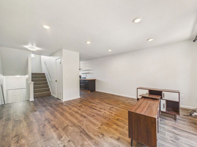 Building Photo - Updated 2 Bed / 1.5 Bath Townhome – In-Unit Washer & Dryer + Garage Parking – $2,700/month