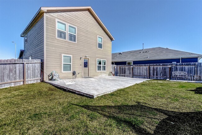 Building Photo - 24059 Hay Needle Ln