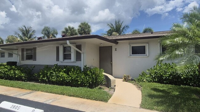 Building Photo - 2805 Crosley Dr E
