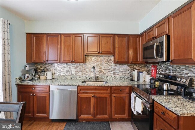 Building Photo - 459 Virginia Ave