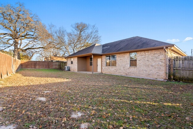 Building Photo - 19036 County Rd 1202