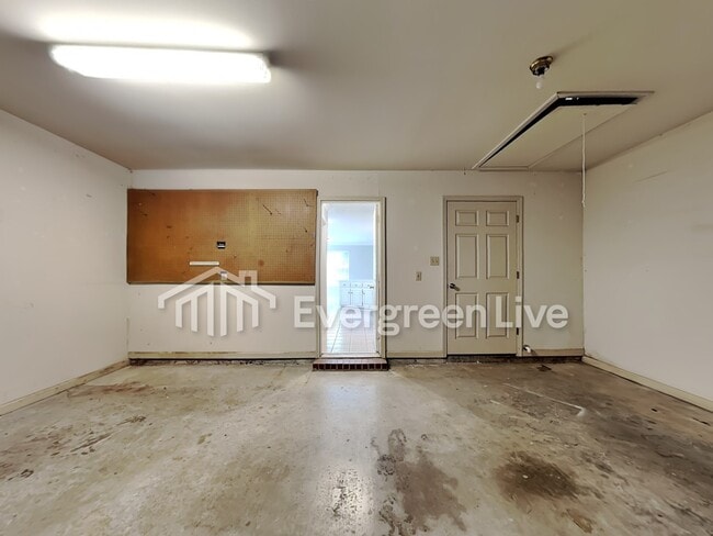 Building Photo - 21 Nevada Ln