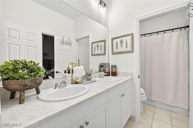 Building Photo - 5072 Arancia Ln