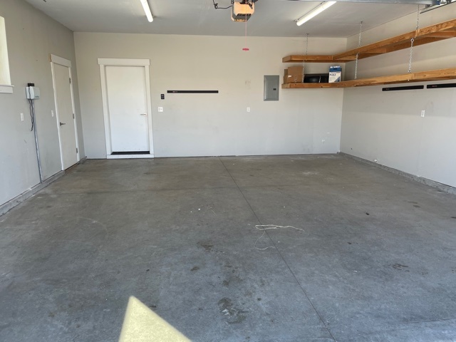 Building Photo - 18 Sakers Way