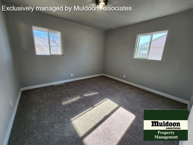 Building Photo - Fully remodeled 4 bedroom available now!